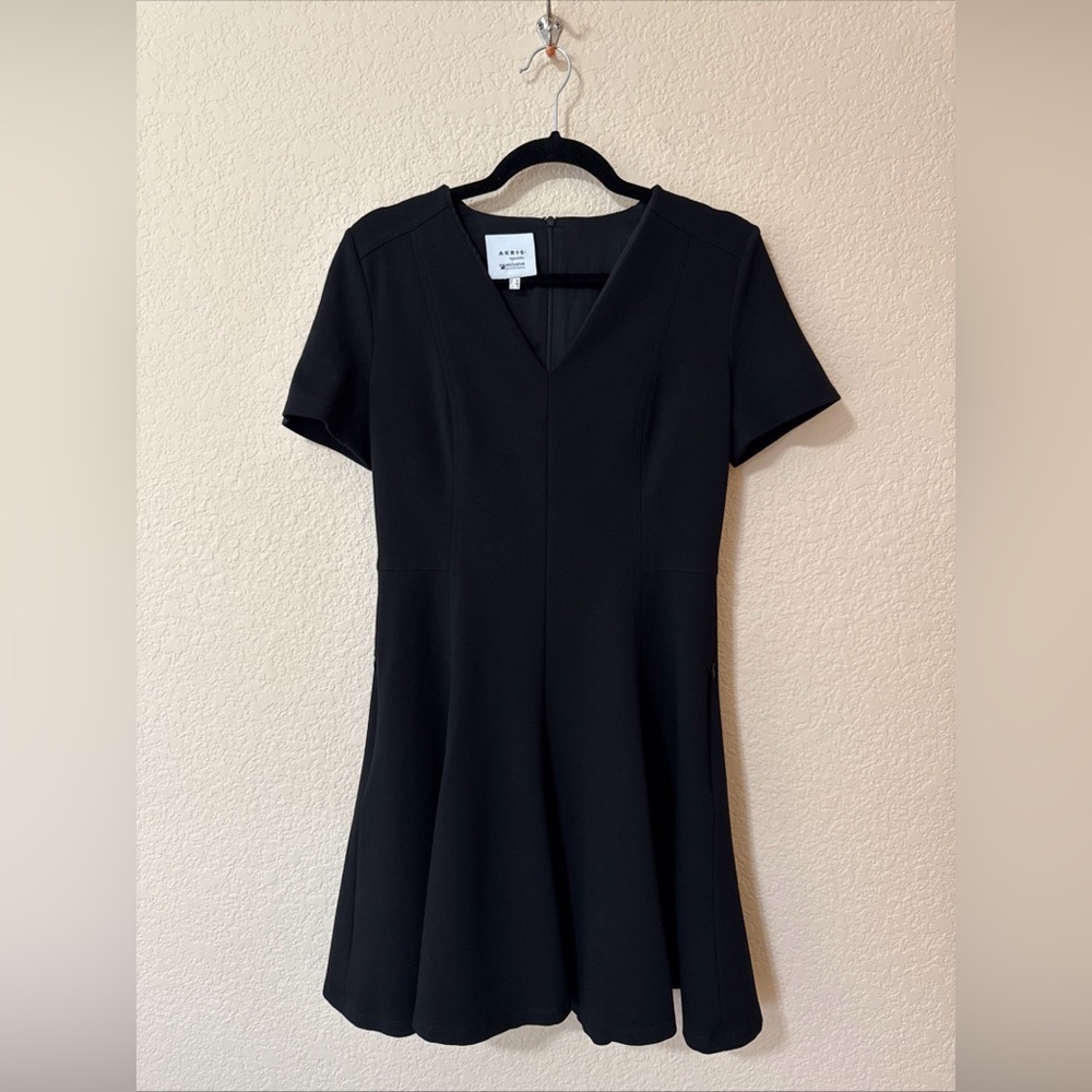 Akris Punto Black Short Sleeve Inverted Pleated Hem Midi Dress Sz 6 Classic